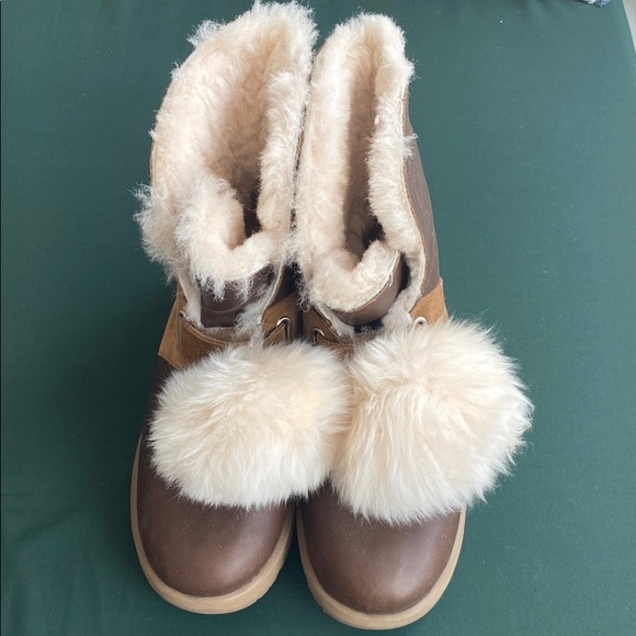 Ugg leather booties - Picture 3 of 8